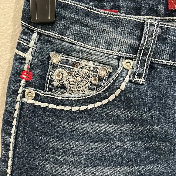 Cute jeans with decorative elements - Picture 2 of 5